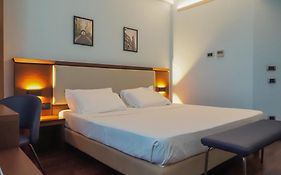 Dado Hotel International